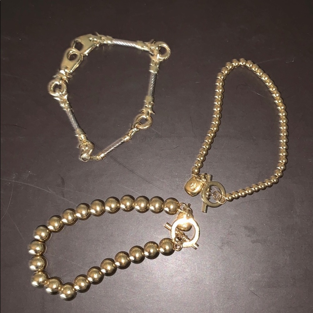Gold bracelet set